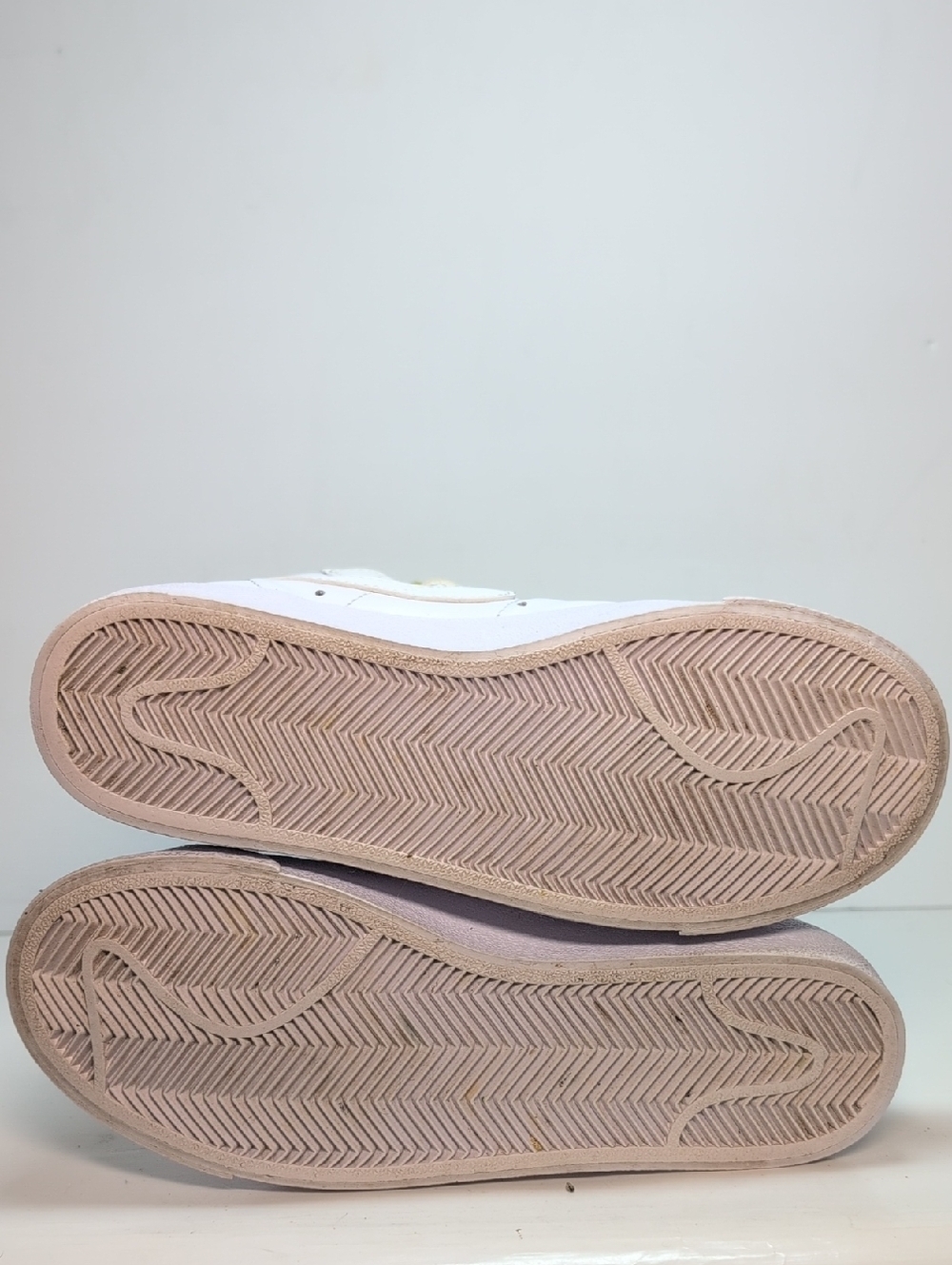 Nike Blazer mid 77 triple white high top sneakers womans size 5.5 EU 36 - Picture 10 of 14